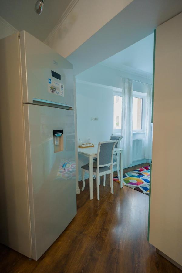 Cozy & Spacious 2Br Apartment With Netflix Bucarest Exterior foto