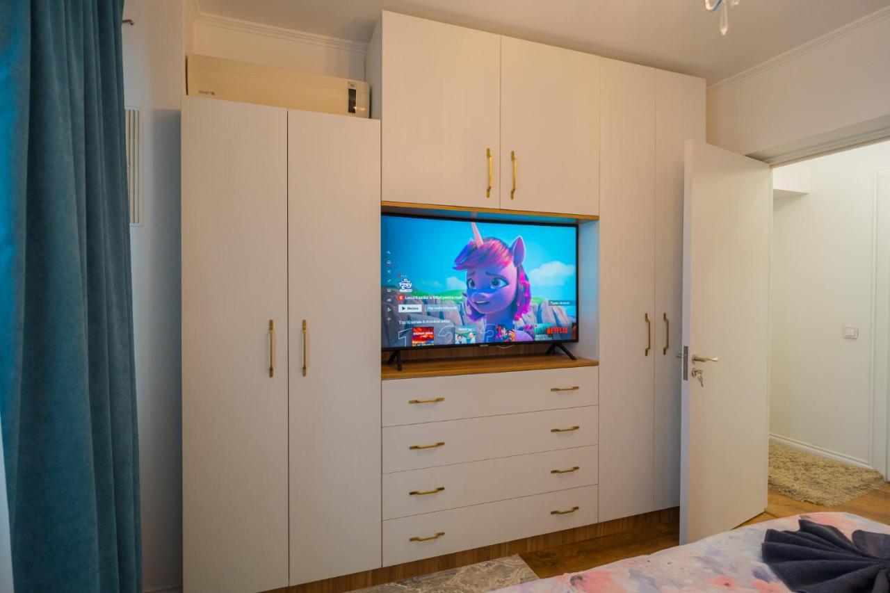 Cozy & Spacious 2Br Apartment With Netflix Bucarest Exterior foto