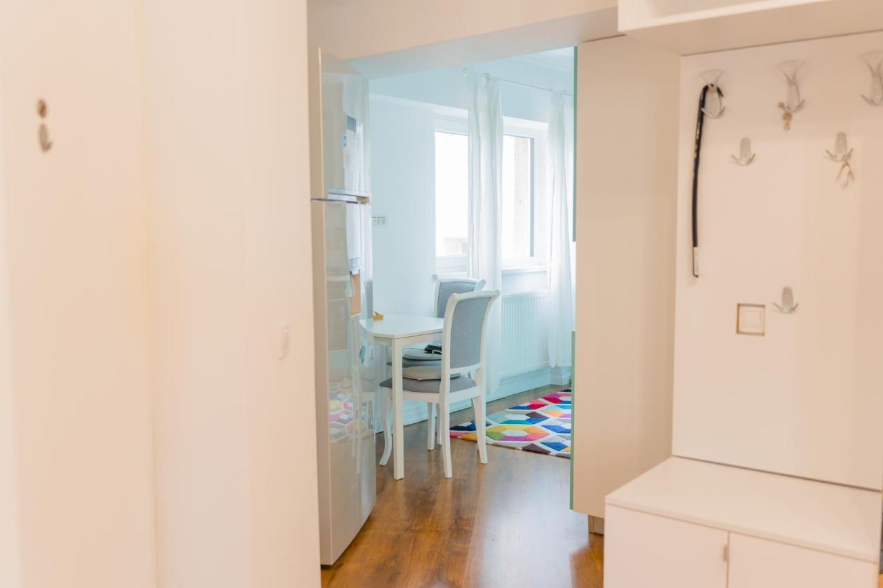 Cozy & Spacious 2Br Apartment With Netflix Bucarest Exterior foto