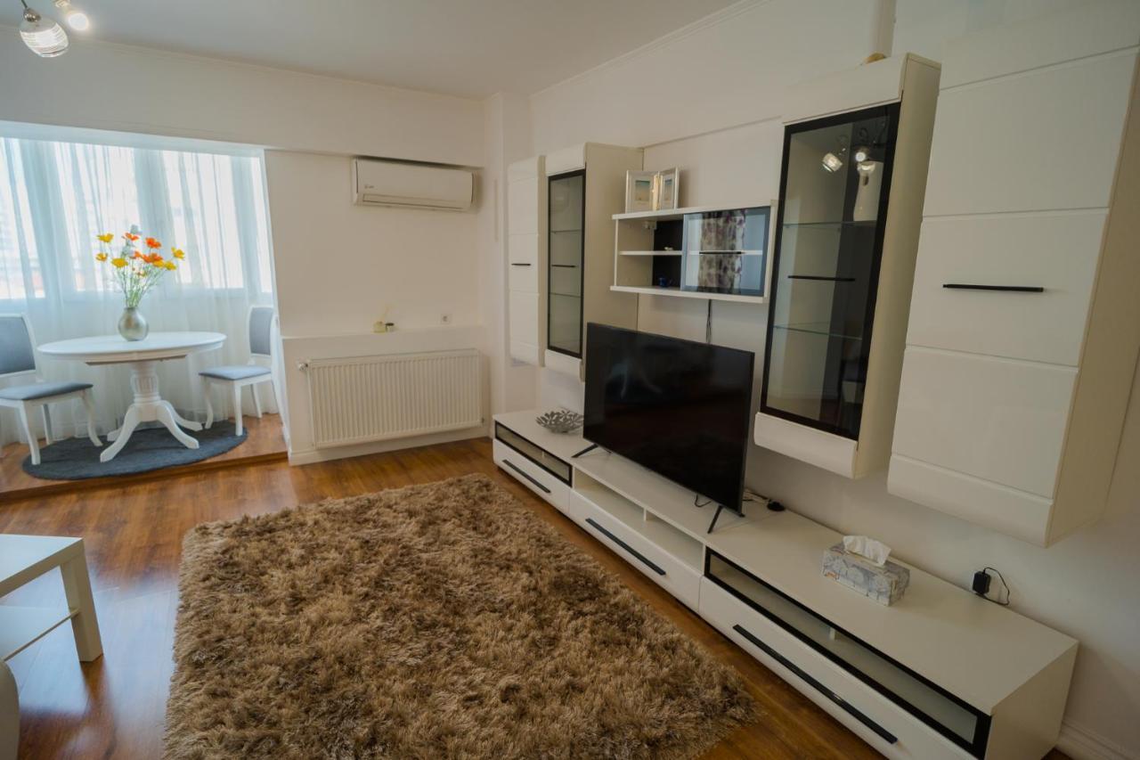 Cozy & Spacious 2Br Apartment With Netflix Bucarest Exterior foto