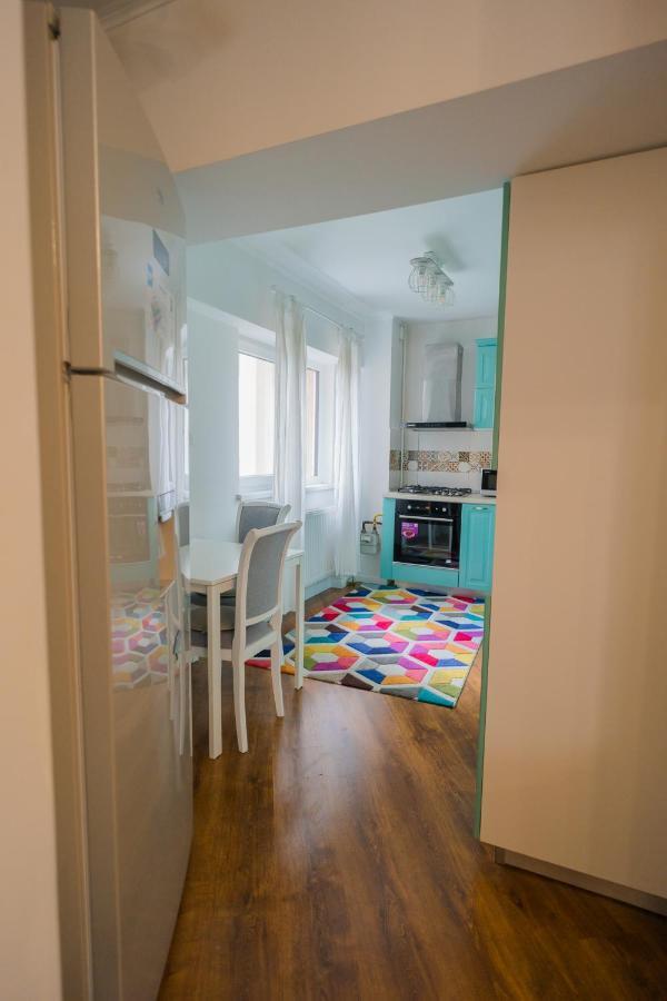 Cozy & Spacious 2Br Apartment With Netflix Bucarest Exterior foto