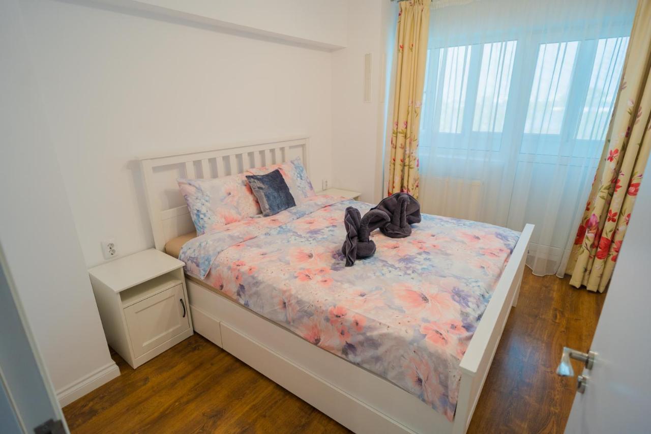 Cozy & Spacious 2Br Apartment With Netflix Bucarest Exterior foto